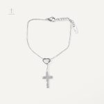 Bracelet Croix élégant, parfait pour un style moderne et sacré