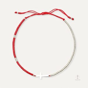 Bijou tendance : bracelet breloques croix argentée