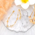 Bracelet Croix tendance avec éclat lumineux