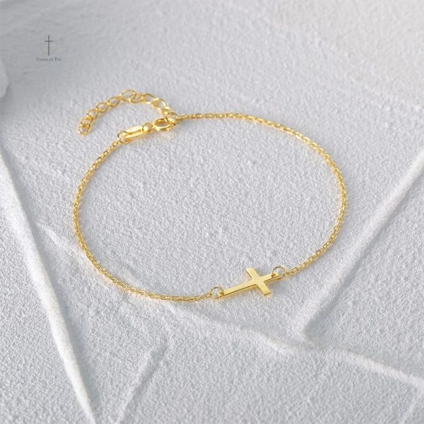 Bijou chrétien : bracelet croix en cuir et métal