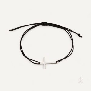 Élégant bracelet avec croix en cordon