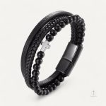 Bracelet Croix Cuir Noir élégant et contemporain