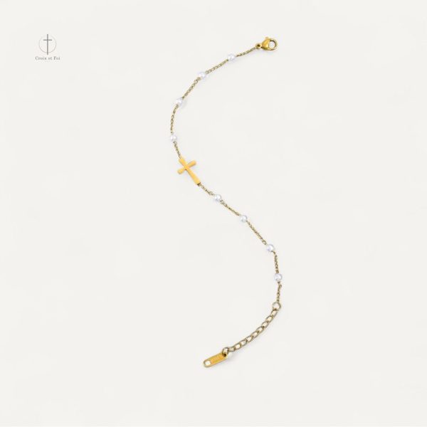 Bracelet Doré Croix avec Détails en Perles
