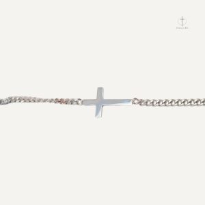 Accessoire élégant en acier, style croix