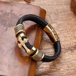 Bracelet tendance en cuir avec croix dorée masculine