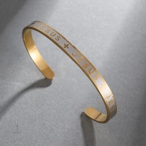 Bracelet Croix en jonc, symbole de foi et d'élégance