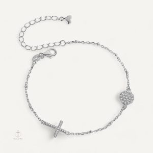 Accessoire minimaliste : Bracelet Croix en perles