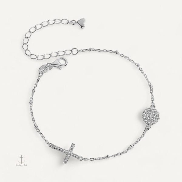 Accessoire minimaliste : Bracelet Croix en perles