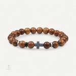 Bracelet Croix tendance en bijoux raffinés
