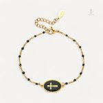 Émail et croix : bracelet unique pour un style affirmé