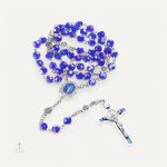 Chapelet bleu en perles pour la prière