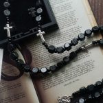 Chapelet catholique, bijou spirituel pour la foi masculine