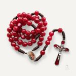 Chapelet chrétien rouge en perles traditionnelles