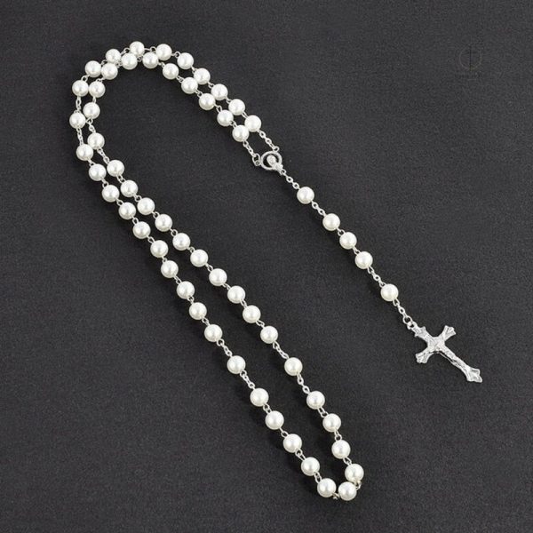 Chapelet blanc, perles en pierre, symbole de foi et de méditation