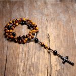 Accessoire spirituel en pierre pour homme