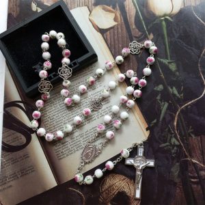 Accessoire spirituel en rose pour la prière