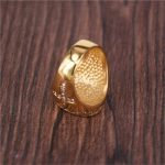 Bijou masculin : bague avec symbole chrétien