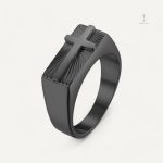 Bague Croix contemporaine, parfaite pour toute occasion
