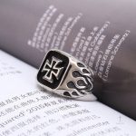 Bague Croix, symbole d'héritage et de tradition