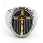 Chevalière représentant la croix de Jésus, élégante et significative