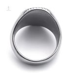 Accessoire spirituel : bague Croix pour un style unique et croyant