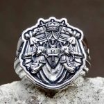 Bague croix en style médiéval élégant