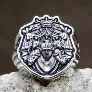 Bague croix en style médiéval élégant