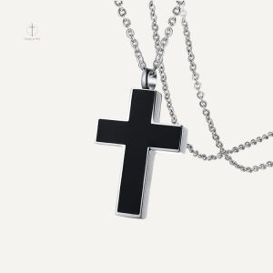Collier avec charme Croix intemporel