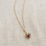 Collier Croix au style unique et raffiné