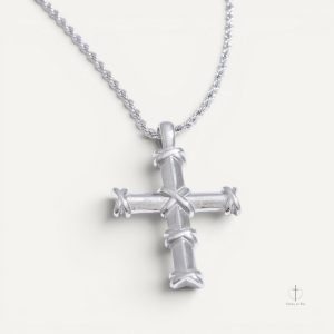 Bijou croix raffinée pour un style unique