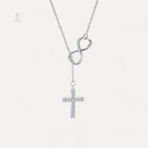 Bijou Croix symbolique avec design infini