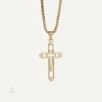Collier Croix Baroque en design élégant