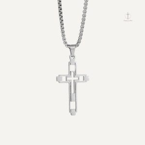 Collier avec croix baroque en métal