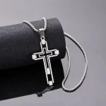 Accessoire mode croisé baroque
