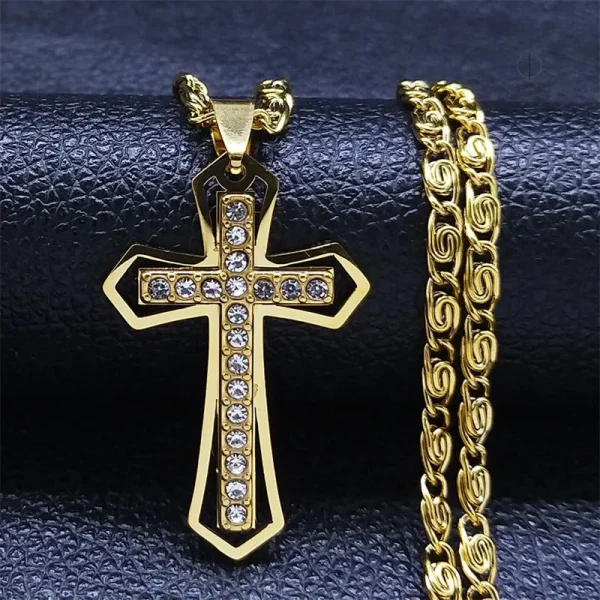 Collier Croix pour homme, symbole de foi et d'élégance