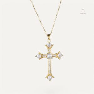 Collier Croix Chrétienne Chic en métal élégant