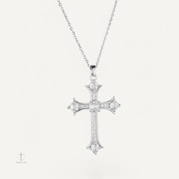 Collier chic avec pendentif croix doré