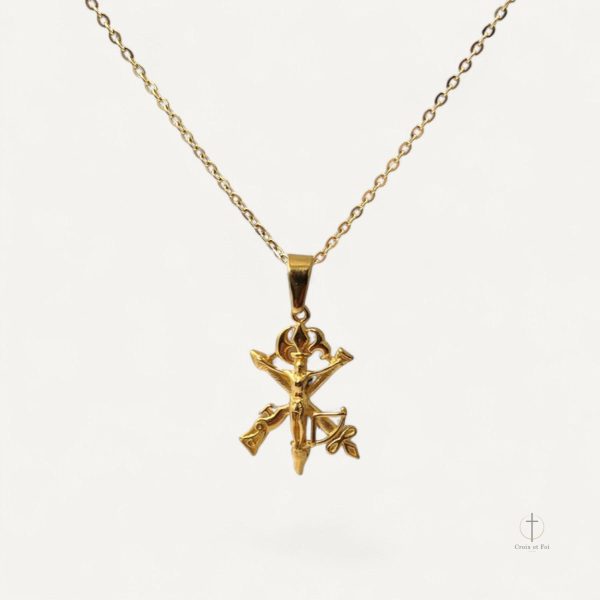 Collier Croix Christ Sculpté