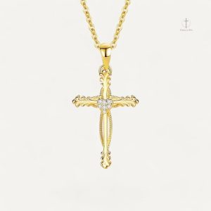 Collier Croix Coeur en métal élégant
