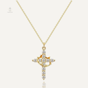 Collier Croix Couronnée en design élégant