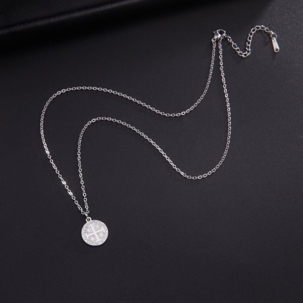 Bijou Croix de Jérusalem pour un look distinctif