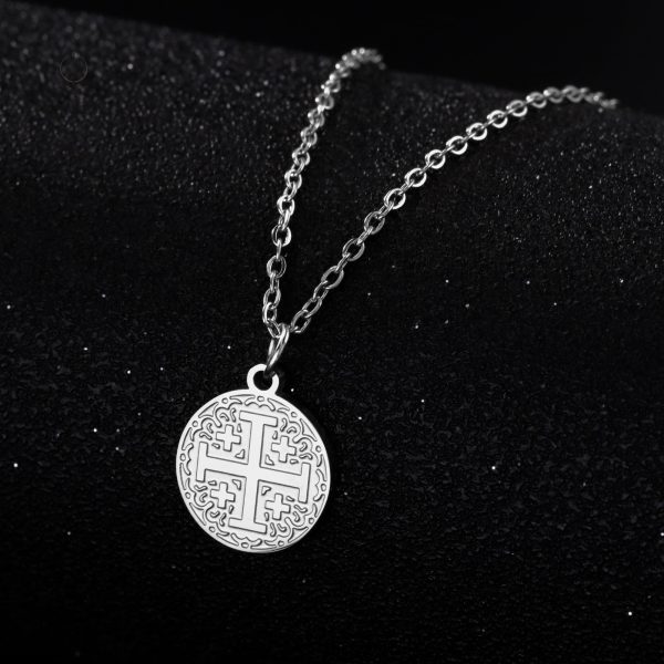 Collier Croix, symbole de foi et d'espoir