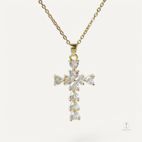 Collier Croix en Diamantée Élégant