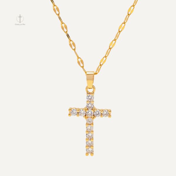 collier-croix-dore-avec-cristaux-1 Collier Croix Doré avec Cristaux