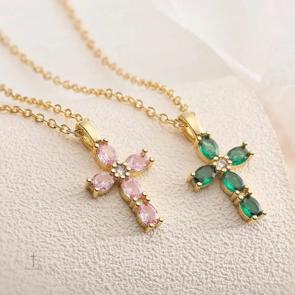 Collier Croix Élixir avec pendentif symbolique unique