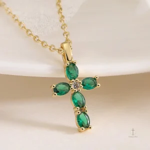 Collier Croix Élixir alliant style et spiritualité