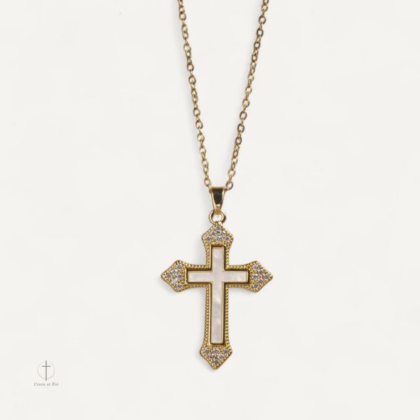 Collier Croix Dorée avec Zircons scintillants