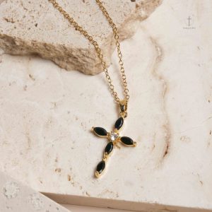 Bijou Croix Dorée orné de Pierres Noires