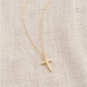 Accessoire élégant avec croix pour toutes occasions