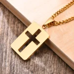 Collier Croix Éclatantes élégant en métal brillant